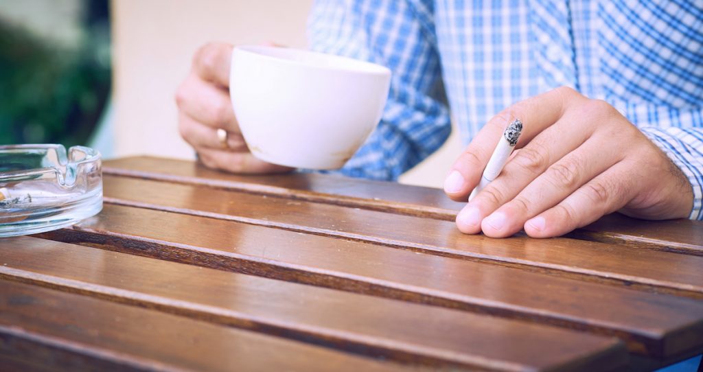 Covid-19 : les fumeurs ont 80% plus de risques d’être admis à l’hôpital