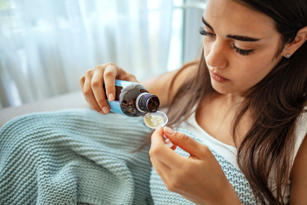 Certains sirops pour la toux bientôt interdits en France 