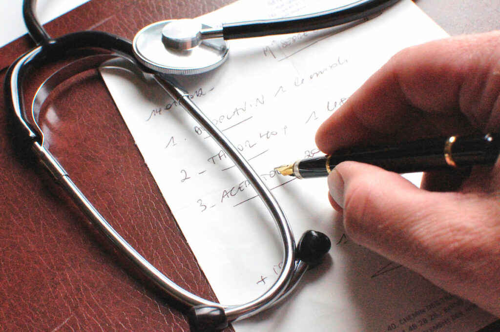 Ordonnance du médecin illisible ? Google veut lancer une nouvelle application