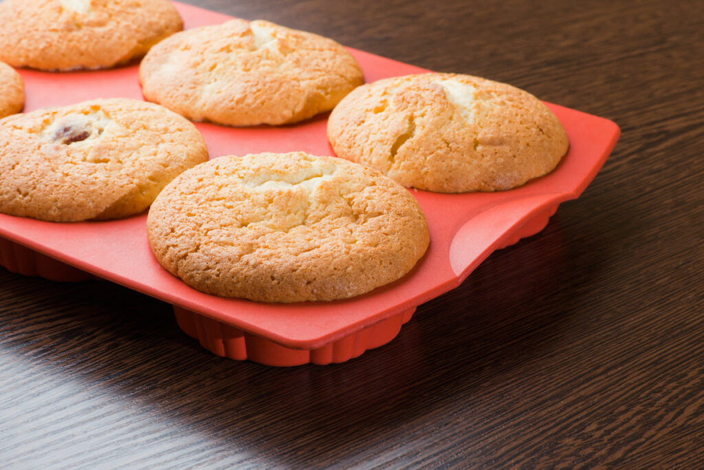 Cuisine : substances nocives dans les moules en silicone