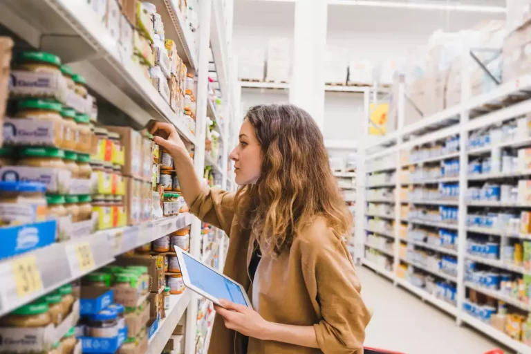  Voici l'additif «le plus utilisé au monde» qui favoriserait l'intolérance au gluten