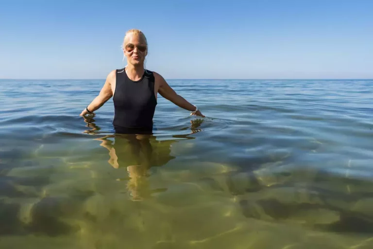 Pourquoi la nage en eau froide fait du bien à partir d’un certain âge ?