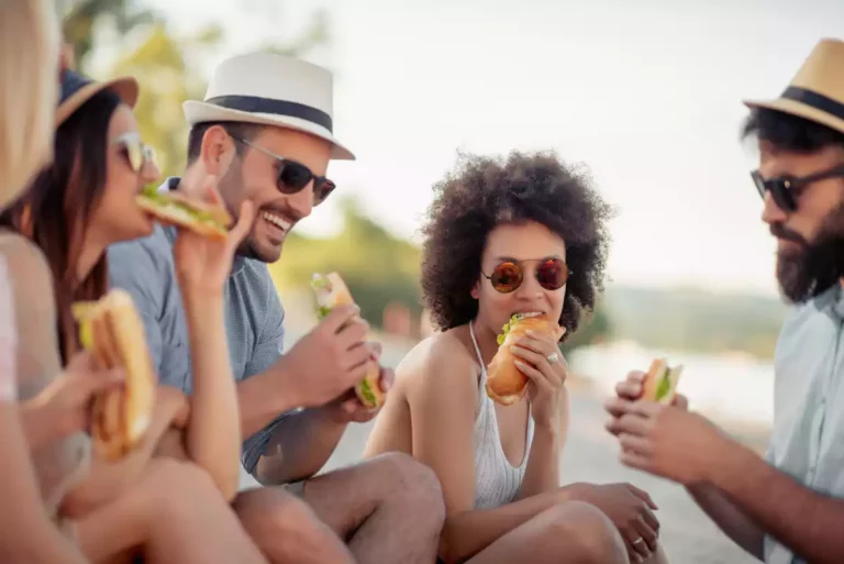 Sandwich, salades, plats préparés : publicité mensongère, dénonce la répression des fraudes