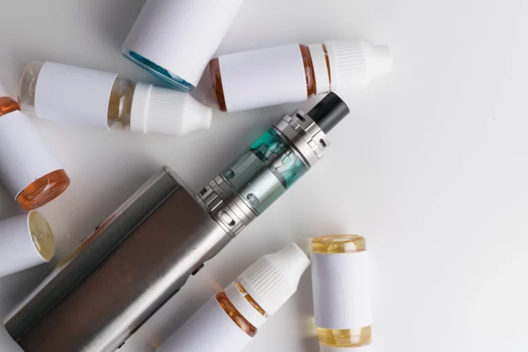 Addict à la cigarette électronique ? Voici comment se débarrasser de cette habitude malsaine Addict à la cigarette électronique ? Voici comment se débarrasser de cette habitude malsaine