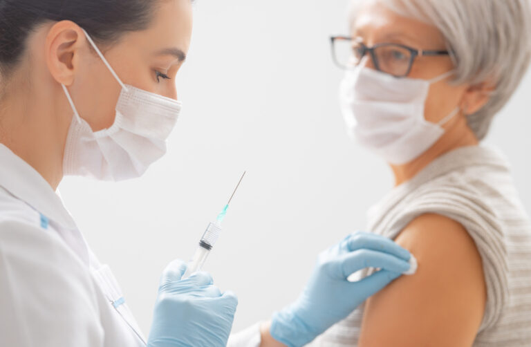 L’importance du vaccin contre les infections à pneumocoque pour les séniors L'importance du vaccin contre les infections à pneumocoque pour les séniors