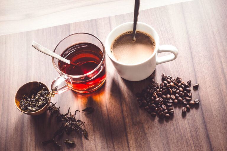 Thé et café ces boissons réduiraient le risque de cancer de la tête et du cou !