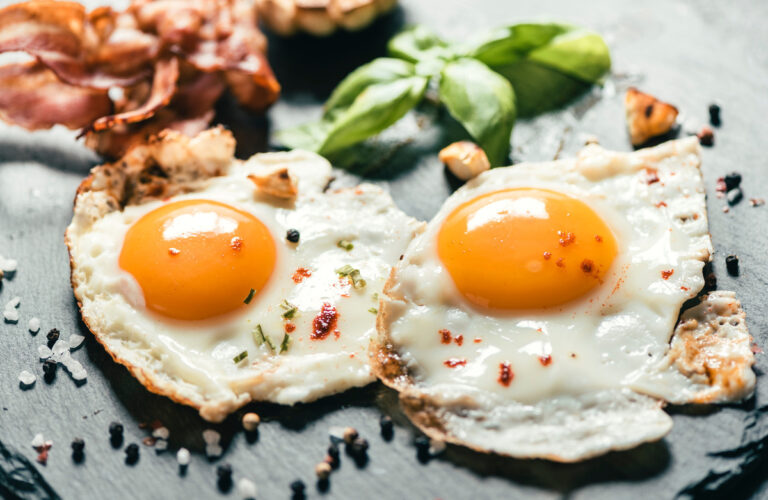 Manger des œufs tous les jours : bonne ou mauvaise idée pour la santé ? Manger des œufs tous les jours : bonne ou mauvaise idée pour la santé ?